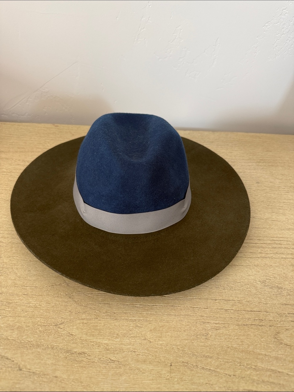 Anthropologie Two-Tone Felt Fedora — Navy & Olive with Light Gray Band